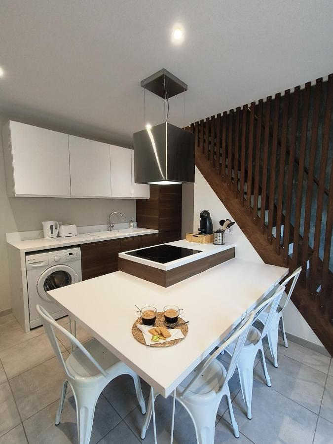 Chez Emma Et Louise - Maison Individuelle Avec Stationnement Gratuit Mâcon Exterior photo